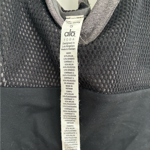 Alo yoga top in size s - Picture 2 of 3